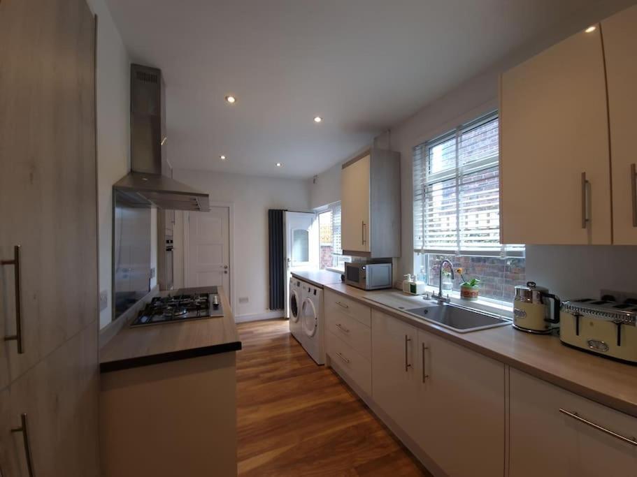 Gorgeous Edwardian Terrace In Old Trafford Villa Manchester Exterior photo