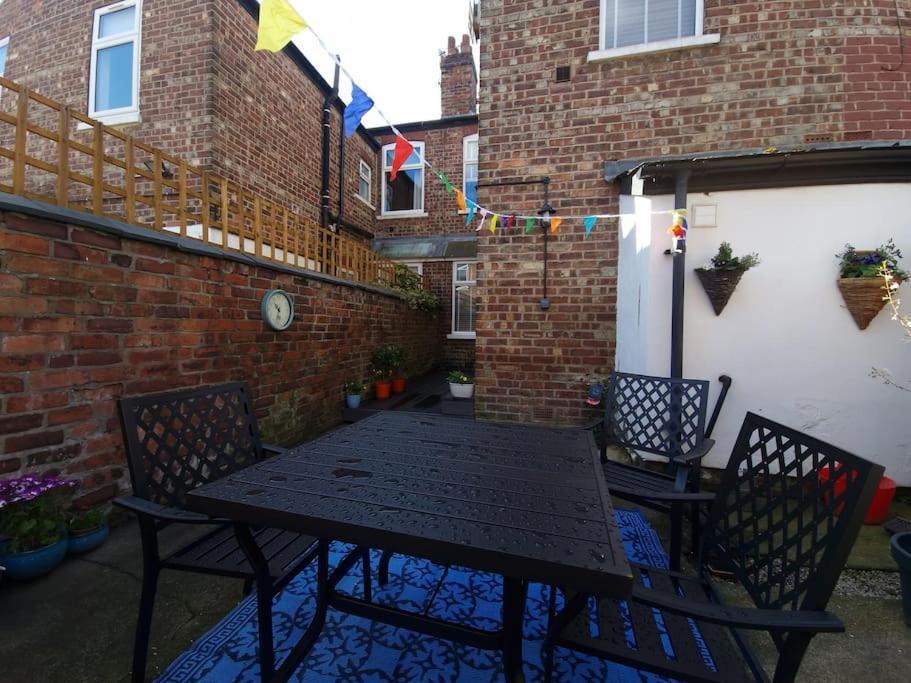 Gorgeous Edwardian Terrace In Old Trafford Villa Manchester Exterior photo